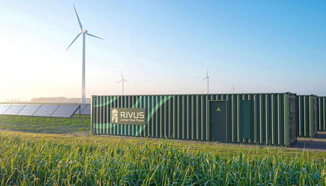 Visualisering av Rivus batteriteknologi i bruk vid vind- och solenergianläggningar. 