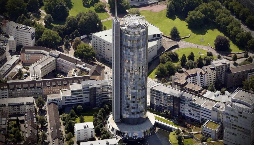  RWE:s höghuskontor i staden Essen. Foto Architekturbüro Ingenhoven Overdiek Kahlen & Partner
