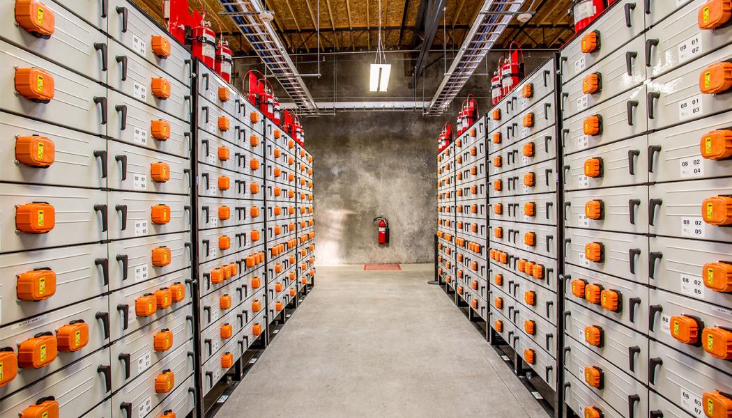 Så kallat smart power center, men hur smart? – De batterilager som nu planeras riskerar att bli fler än vad som faktiskt behövs, säger en tysk energiexpert. Foto: General Electric & Flickr