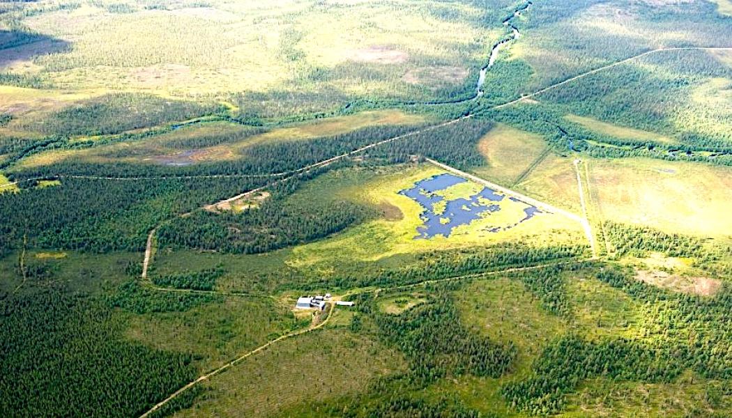Soklis mineralreserver i finländska orten Savukoski är unika över hela världen. De skulle kunna användas för att stärka Europas självförsörjning med viktiga råvaror. Myndigheterna kartlägger nu områdets mineralreserver och lönsamheten i brytningen på ett heltäckande sätt, medan tidigare studier har baserats på fosfat- och järnproduktion. När den realiseras kommer gruvan direkt och indirekt att sysselsätta hundratals personer och samtidigt bli en del av den finländska batterivärdekedjan. Foto: Suomen Malmijalostus Oy,  