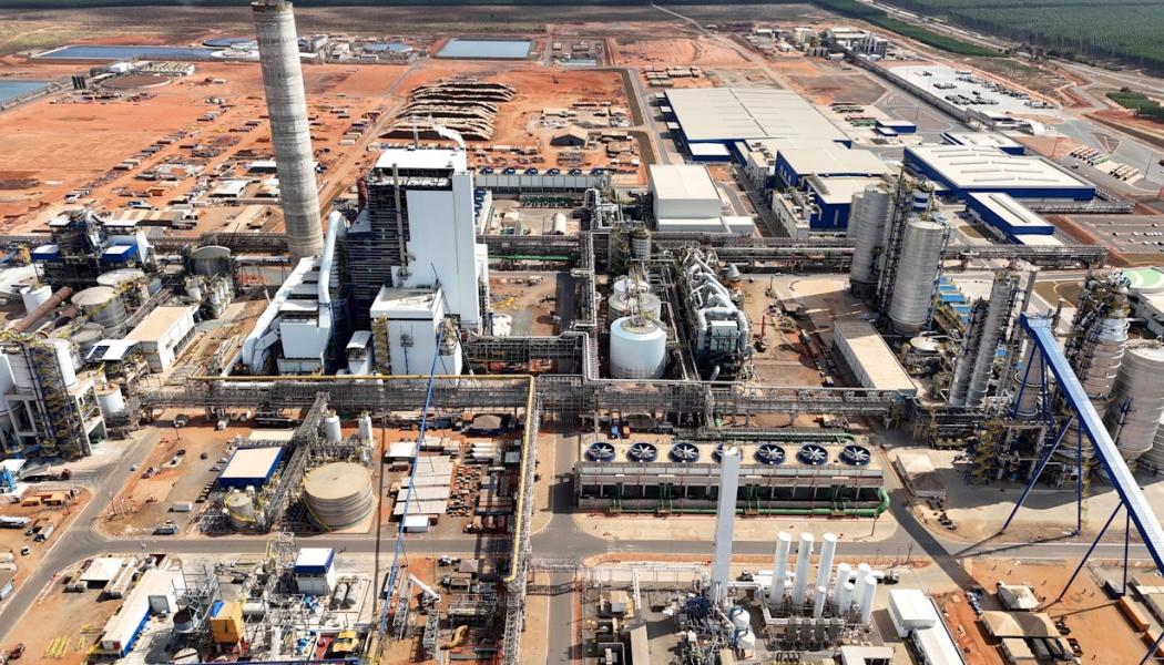 Suzanos nya fabrik har en kapacitet på 2,5 miljoner ton massa per år.
Foto: Andritz