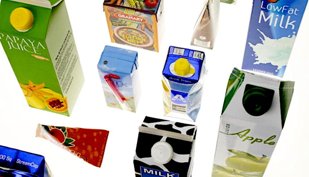 Bland de större investeringarna under 2023 inleddes ett samarbete i Sverige mellan Tetra Pak och Axjo Group för att bygga en ny återvinningslinje för polyAl, samt ett utökat avtal med Trans Sabater i Spanien för att öka den installerade återvinningskapaciteten för polyAl från 3 000 ton till 10 000 ton per år. Dessutom har Tetra Pak och Alier inlett ett samarbete som gör Alier till en av Europas största återvinnare av förbrukade dryckeskartonger. Foto: Flickr, Tetra Pak 