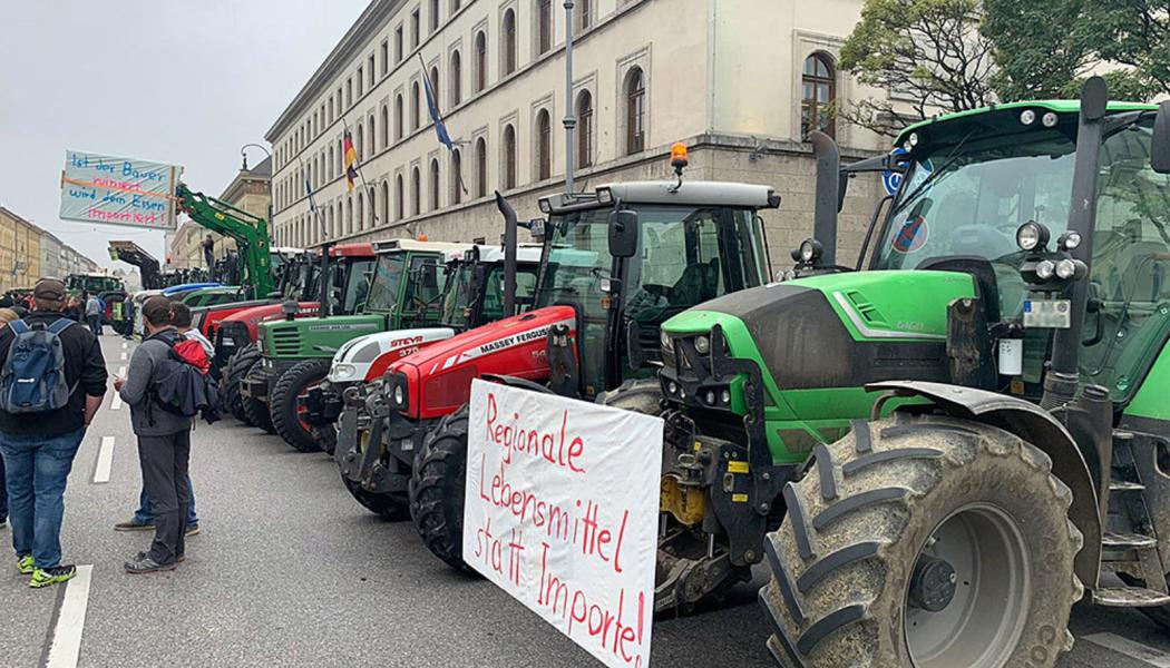 Tyska jordbrukarna demonstrerade nyligen i 17 tyska städer. FOTO: Bayerischer Bauernverband/Tyska Jordbrukarnas intresseorganisation