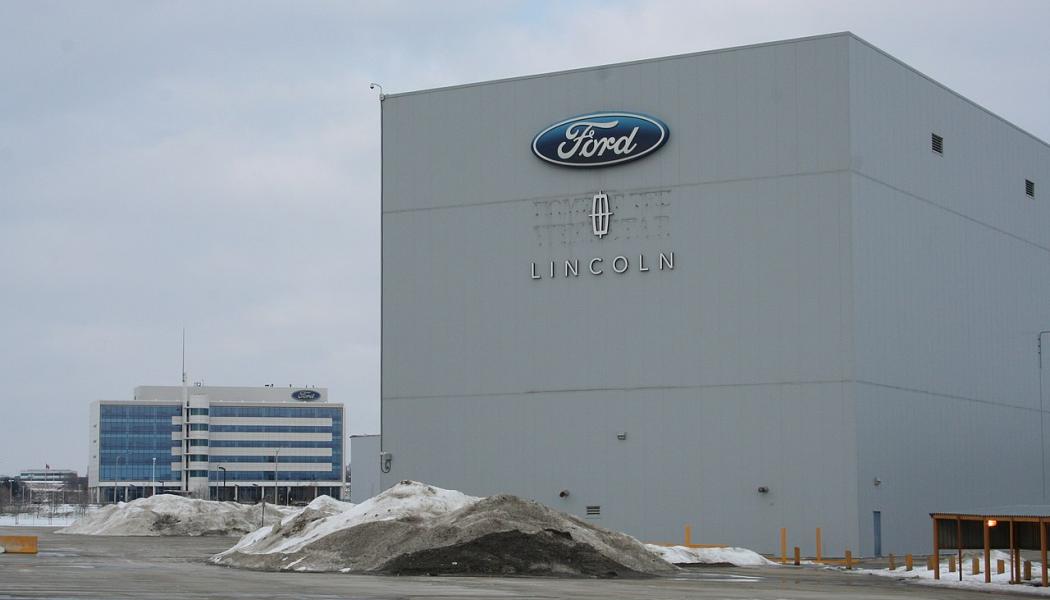 Biltillverkaren Fords montagelinje i Oakville i Ontario, Kanada. Foto: Whpq/Wikimedia Commons