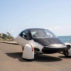 Solenergibilen på tre hjul påminner om en delfin. Foto: Aptera Motors