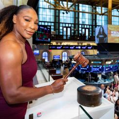 Allie Joseph/AP/TT: Tennisstjärnan Serena Williams, som öppnade New York-börsen på fredagen, hade inget att göra med börsnedgången under dagen.
