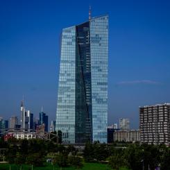 Michael Probst AP/TT: Europeiska centralbanken (ECB) väntas slå till med en stor räntehöjning nästa vecka för att stävja den ovanligt höga inflationen. Arkivbild