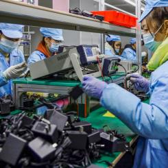 Chinatopix/AP/TT: Aktiviteten minskar i Kinas industri för andra månaden i rad i augusti, enligt ett nytt inköpschefsindex. Arkivbild