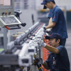 Chinatopix/AP/TT: Minskad aktivitetsnivå i Kinas industri. Arkivbild.
