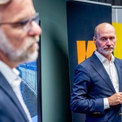Adam Ihse/TT: Per Hidesten, vd för Industriarbetsgivarna, till höger. Arkivbild.
