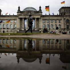 Markus Schreiber AP/TT: Riksdagsbyggnaden i Berlin. Arkivbild.