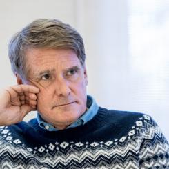 Christine Olsson/TT: Christer Gardell tror inflationskrisen ger en kort men tuff recession i Sverige. Stopp för räntehöjningar, ett stort elprisstöd till både företag och hushåll finns på önskelistan. Men han vill gärna också se att kronan byts ut mot euron.