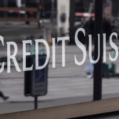 Ennio Leanza/AP/TT: Krisande Credit Suisse kan köpas av UBS. Arkivbild.
