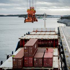 Tim Aro/TT: Priserna på import sjönk med 0,8 procent i mars. Arkivbild.