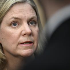 Pontus Lundahl/TT: Socialdemokraternas partiledare Magdalena Andersson ställer sig bakom Vänsterpartiets förslag om en snabbutredning. Arkivbild.