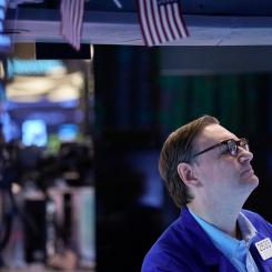 Seth Wenig/AP: New York-börserna avslutade veckan på plus.