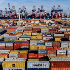 Michael Probst AP/TT: Färska rapporter om tillväxt, sysselsättning och industriproduktion i EU. Arkivbild