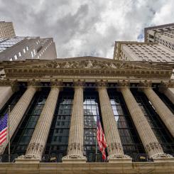 J. David Ake/AP/TT: Grönt på fredagen, men rött för veckan som helhet på Wall Street. Arkivbild.