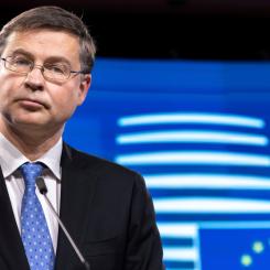 Olivier Matthys AP/TT: EU:s handelskommissionär Valdis Dombrovskis anser att unionens handelsrelation till Kina är "väldigt obalanserad". Arkivbild.