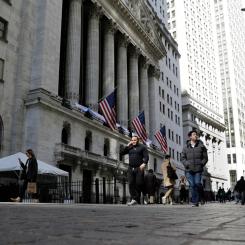Peter Morgan/AP-TT: Surt på Wall Street, trots positiv detaljhandelsstatistik. Arkivbild.