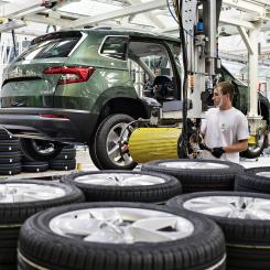 Biltillverkningen vid Skodas Kvasinyverk pausar på grund av problem hos underleverantörer. Foto: Skoda