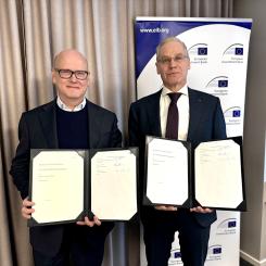 Undertecknande av avtalet med EIB. Foto: SKF