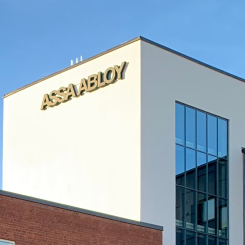 Premier är en amerikansk tillverkare av ihåliga metalldörrar. Foto: Fotograf