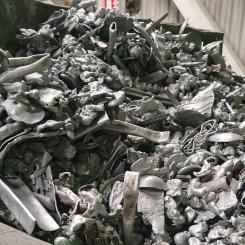 I fabriken kommer bland annat rostfritt stål, aluminium, koppar och mässing från bottenslagg som kommer från förbränningsanläggningar i Norden att återvinnas. Foto: Fortum Recycling & Waste