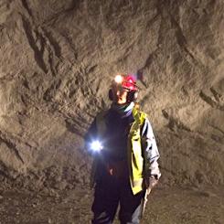 Annika Nyström, Nordkalks geolog är under jorden. Foto: Nordkalt