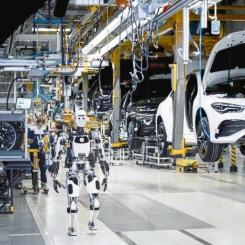 Mercedes testar användningen av en robot-modell från den amerikanska tillverkaren Apptronik: Apollo är cirka 1,73 meter lång, väger 73 kilo och kan lyfta 25 kilo.
Bild: Apptronik/Mercedes