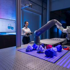 OmniCore EyeMotion visas upp på den 25:e CIIF-mässan (China International Industry Fair) i Shanghai den 23–27 september 2025. Bild: ABB