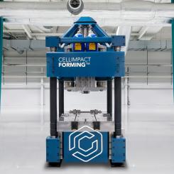 Cell Impact har utvecklat och patenterat en metod för höghastighetsformning, Cell Impact Forming, som enligt dem gör det möjligt att tillverka flödesplattor mer skalbart och kostnadseffektivt, jämfört med konventionella formningsmetoder. Foto: Cellimpact