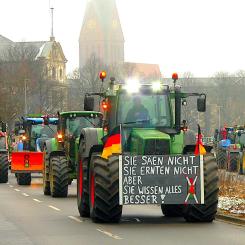 Jordbrukarna protesterar under vintern 2024 i tyska Hannover. Foto: Wikipedia Common lic. kredit: Axel Hindemith