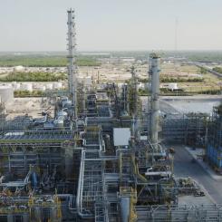 Anläggningen i Baytown, Texas, där ExxonMobil planerar att bygga ett projekt för blå vätgas och ammoniak. Men nya politiska beslut i USA har nu förändrat förutsättningarna. Foto: ExxonMobil