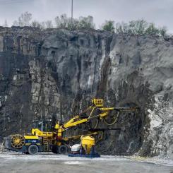 Blue Moon Metals sprängde nyligen ingången till gruvan i Repparfjorden. (Foto: Blue Moon Metals)