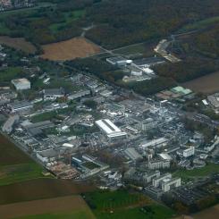 Flygbild över CERN. Foto: Brücke-Osteuropa/Wikimedia Commons