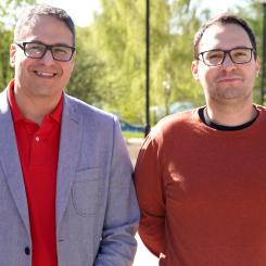 Från vänster, George Nikolakopoulos, professor inom Robotik och AI. Christoforos Kanellakis, universitetslektor. Foto: LTU