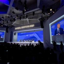 På världsekonomiskt forum i Davos mötte deltagarna verkligheten och konflikterna i världen. Foto: Världsekonomiskt forum/pressfoto