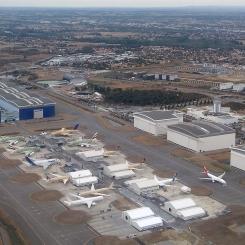 Flygplansfabrik utanför Toulouse. Foto: Duch/Wikimedia Commons