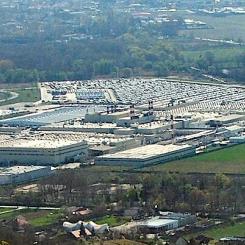 Magyar Suzuki-fabrik i staden Esztergom, Ungern. Foto: Wikipedia Commons Lic. Kredit: Villy