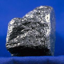 Grafit används främst i elfordons batterier, där omkring hälften av det aktiva materialet är grafit. Foto: Wikimedia Commons