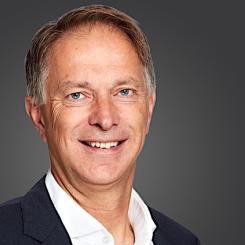 – Vi har mer tilltro till mindre satsningar som producerar vätgas eller ammoniak för kustflottan eller lokala industrier. Dessa är större än rena forskningsprojekt, men de gigantiska satsningarna ser inte särskilt lovande ut, sade Gunnar Løvas, vice koncernchef för kraftsystem och kunder på Statnett. Foto: Stattnett