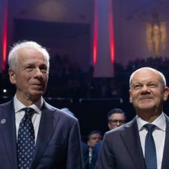 Kanadas särskilda sändebud Stéphane Dion tillsammans med Olaf Scholz vid invigningsceremonin av Hannovermässan 2025.
Foto: Rainer Jensen/Hannover Messe Presse