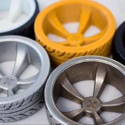 3D-utskrivna delar som producerats av Xometr.