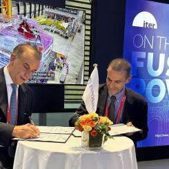 ITER:s monter vid IAEA:s konferens om fusionsenergi blev platsen där det nya samarbetsavtalet med EUROfusion undertecknades. Foto: ITER