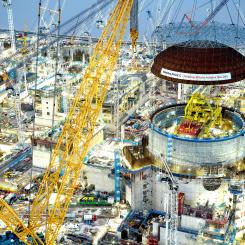Bygget av Hinkley Point C sysselsätter i dagsläget tusentals personer. När arbetet är som mest intensivt beräknas omkring 5 600 människor vara verksamma på platsen, och cirka 900 anställda väntas arbeta vid anläggningen under dess livstid. Foto: EDF