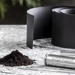 Stora Enso att bidrar med sin innovativa produkt Lignode®, ett hårt kol tillverkat av lignin, som anodmaterial i Altris battericeller. Foto:Stora Enso