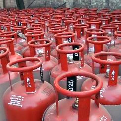 Lagring av gasflaskor med flytande gas i Indien. Foto: Wikipedia Common Lic. Kredit: Krish Dulal