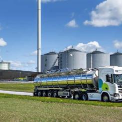Anläggningen i danska Maabjerg använder Wärtsiläs CA80-teknologi, som genom kemisk adsorption kan separera koldioxid från biogasen. Tekniken gör det möjligt att ta tillvara mer än 99,9 procent av biometanet ur rågasen. Foto:  Maabjerg Biogas