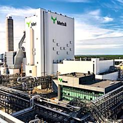 Gigant i norra Finland. Metsä koncernens Kemi‑fabrik är den största träförädlingsanläggningen på norra halvklotet. Foto: Metsä Group